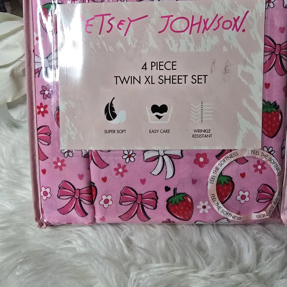 Betsey Johnson strawberry Twin XL sheet set new
